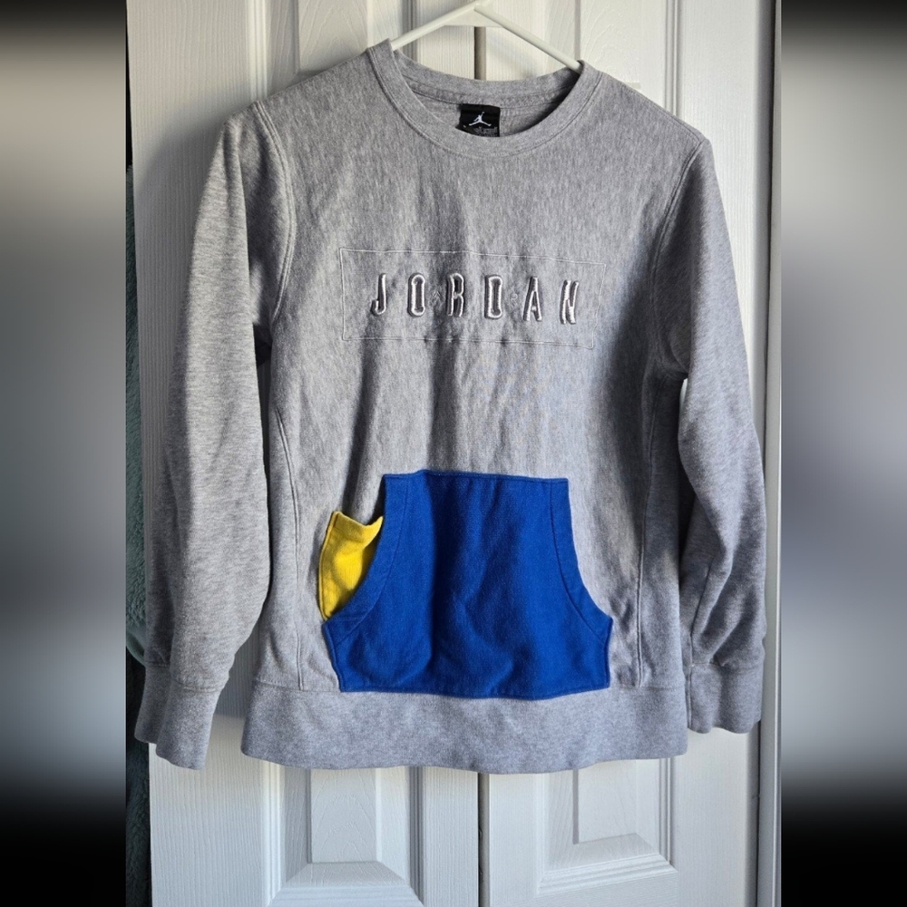 Air Jordan Sweatshirt Kids Size Medium 10-12 years